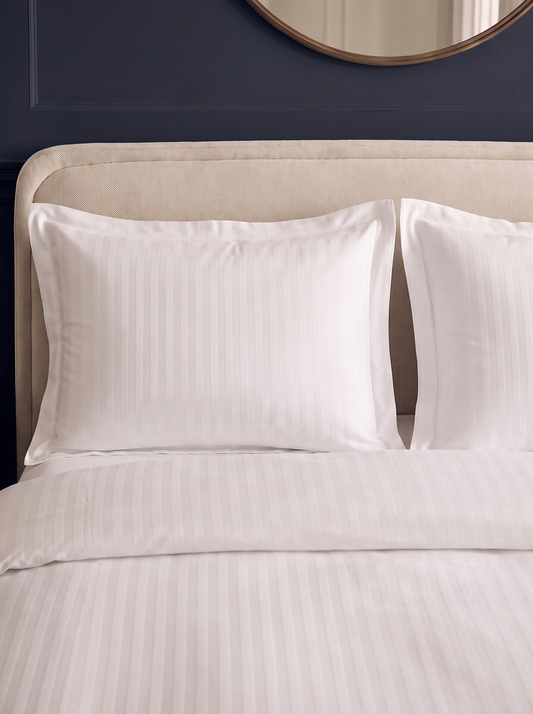 Zelesta Deluxe Hotel Stripe Nahtlose Satin-Baumwolle Kissenbezug-Set, 2 Stück - Weiß