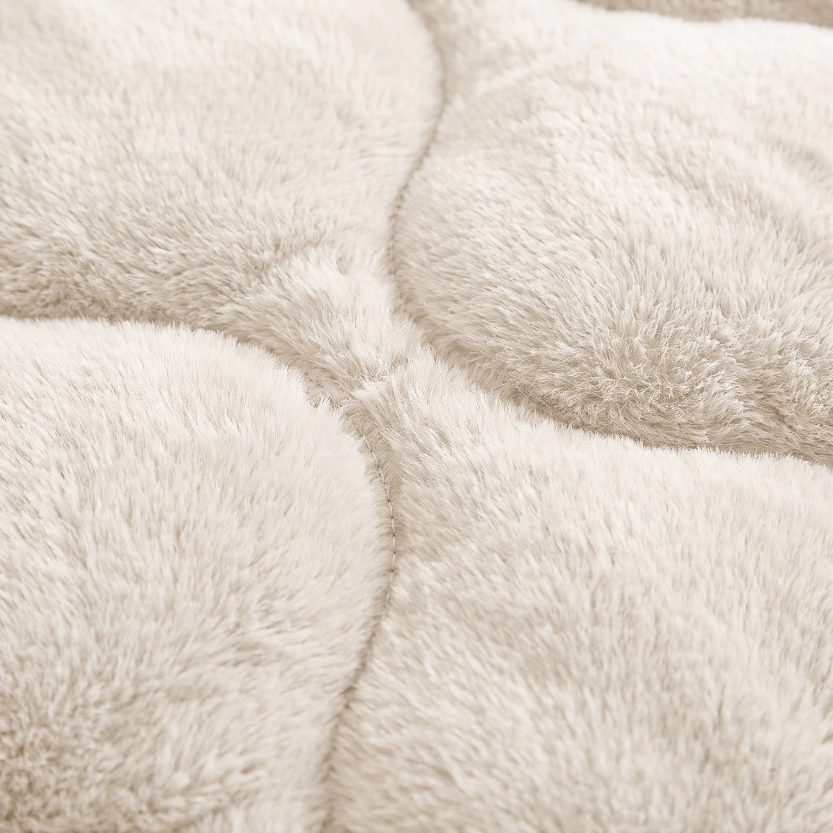 Zelesta Special Teddy Faux Fur Duvet - Marshmallow white