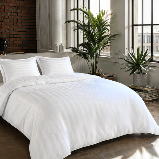 Zelesta Deluxe Hotel Stripe Satin Cotton Couette - Blanc